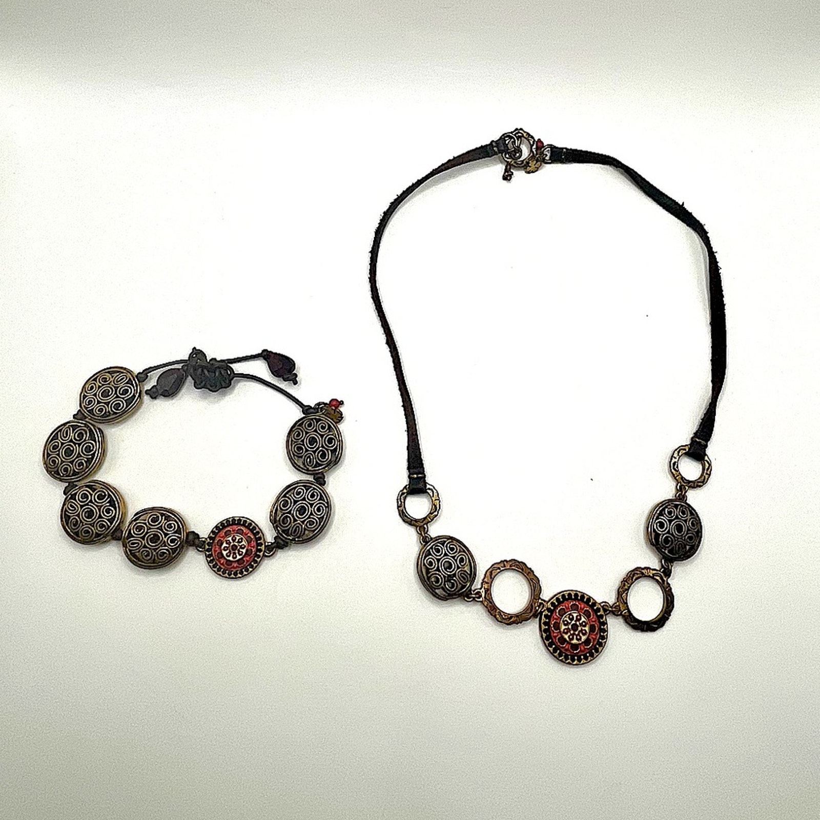Vintage Lucky Brand Bronze Medallion Necklace And Bracelet Set 20$